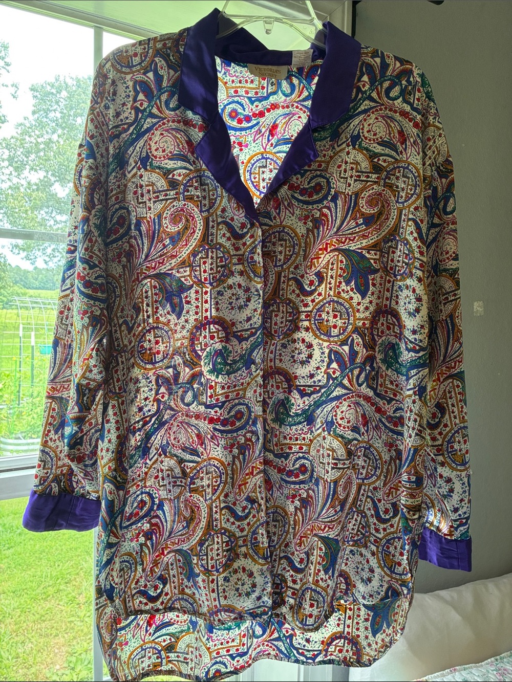 Vintage Gold Label Victoria's Secret Purple-Trim Paisley Satin Sleep Shirt Sz M